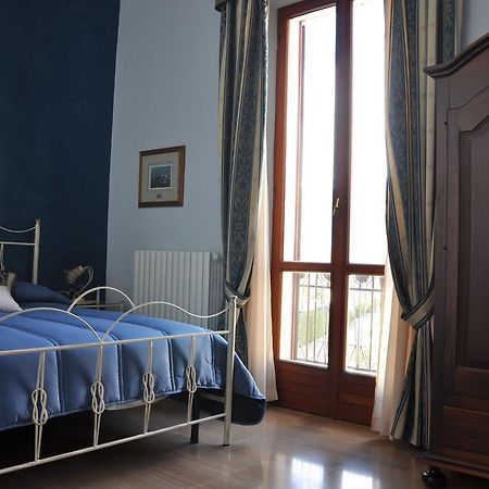 Villa Del Poeta Сульмона Экстерьер фото
