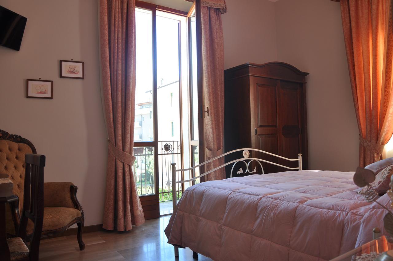 Villa Del Poeta Сульмона Экстерьер фото